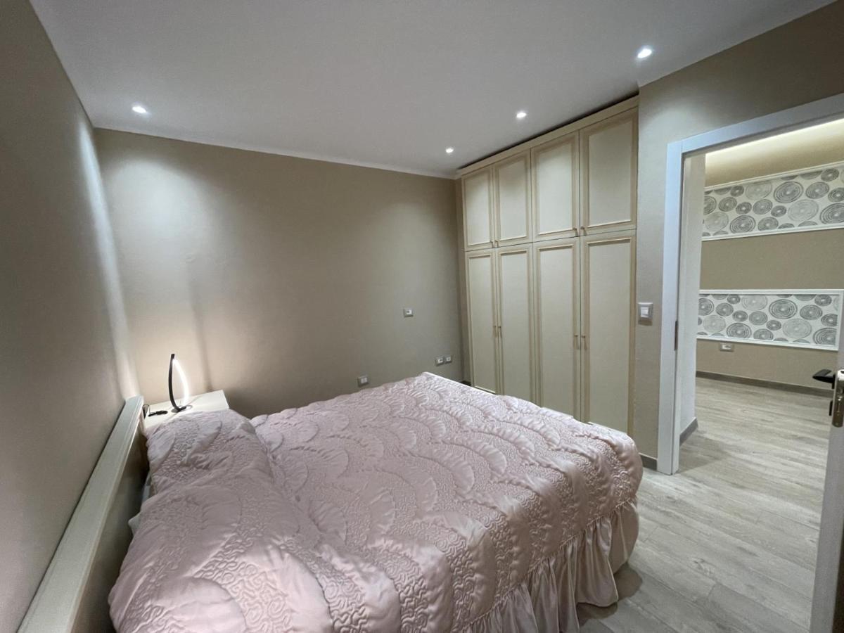 City Center Apartment 1 Tiranë Ngoại thất bức ảnh