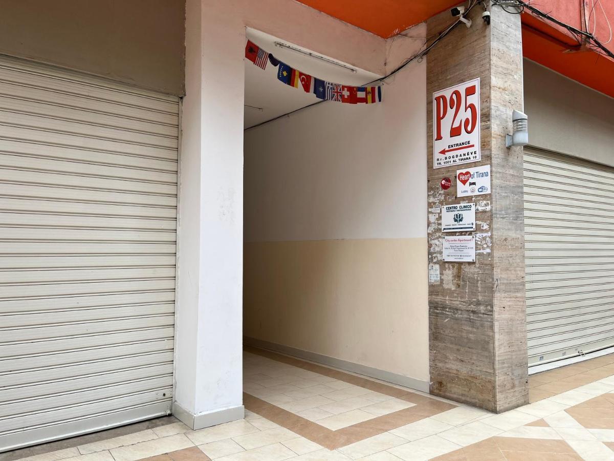 City Center Apartment 1 Tiranë Ngoại thất bức ảnh